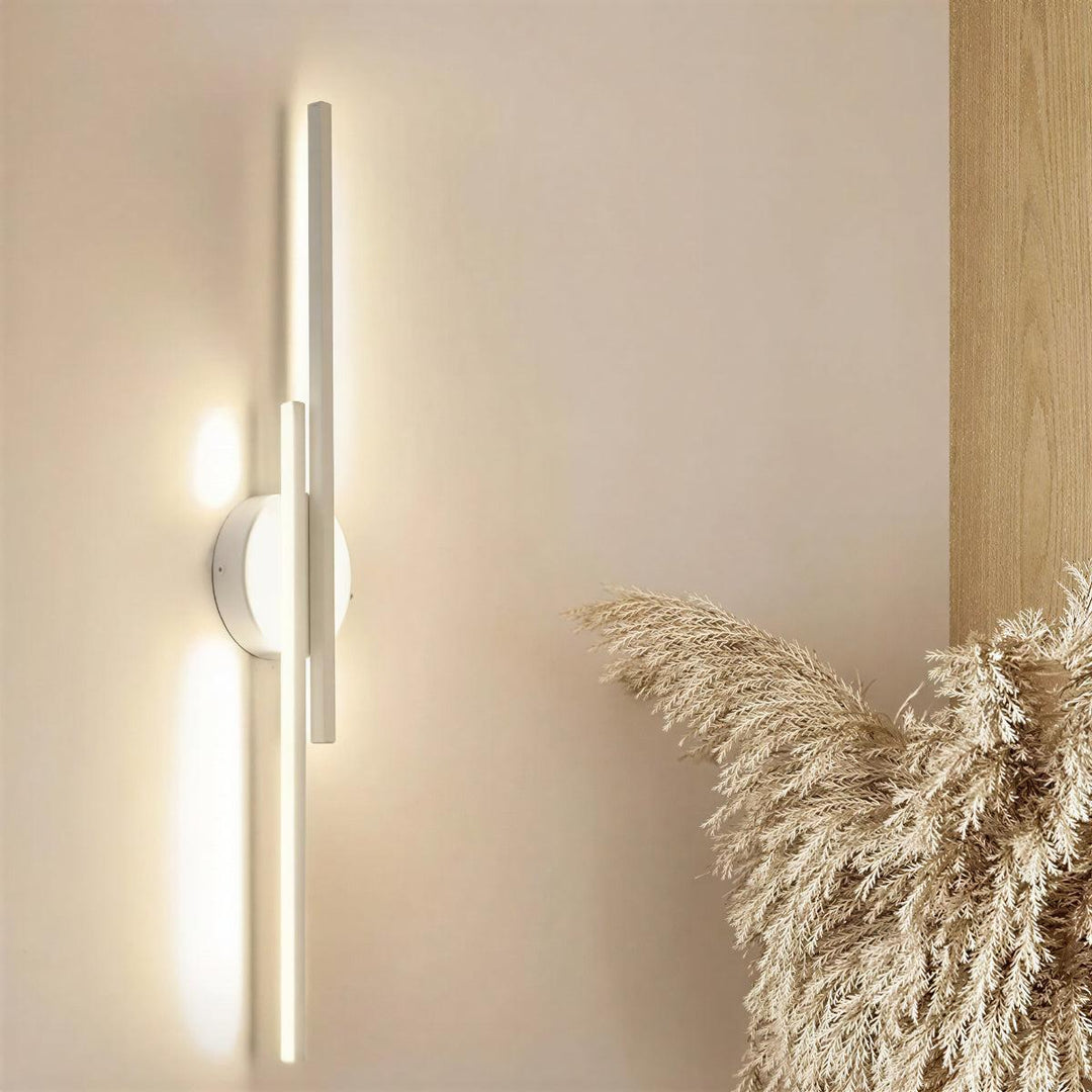 Modern Wall Sconce Light Lamp With Vertical Linear Disc Design