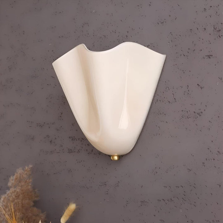 Retro Mid Century Wall Lamp With Petal Shape