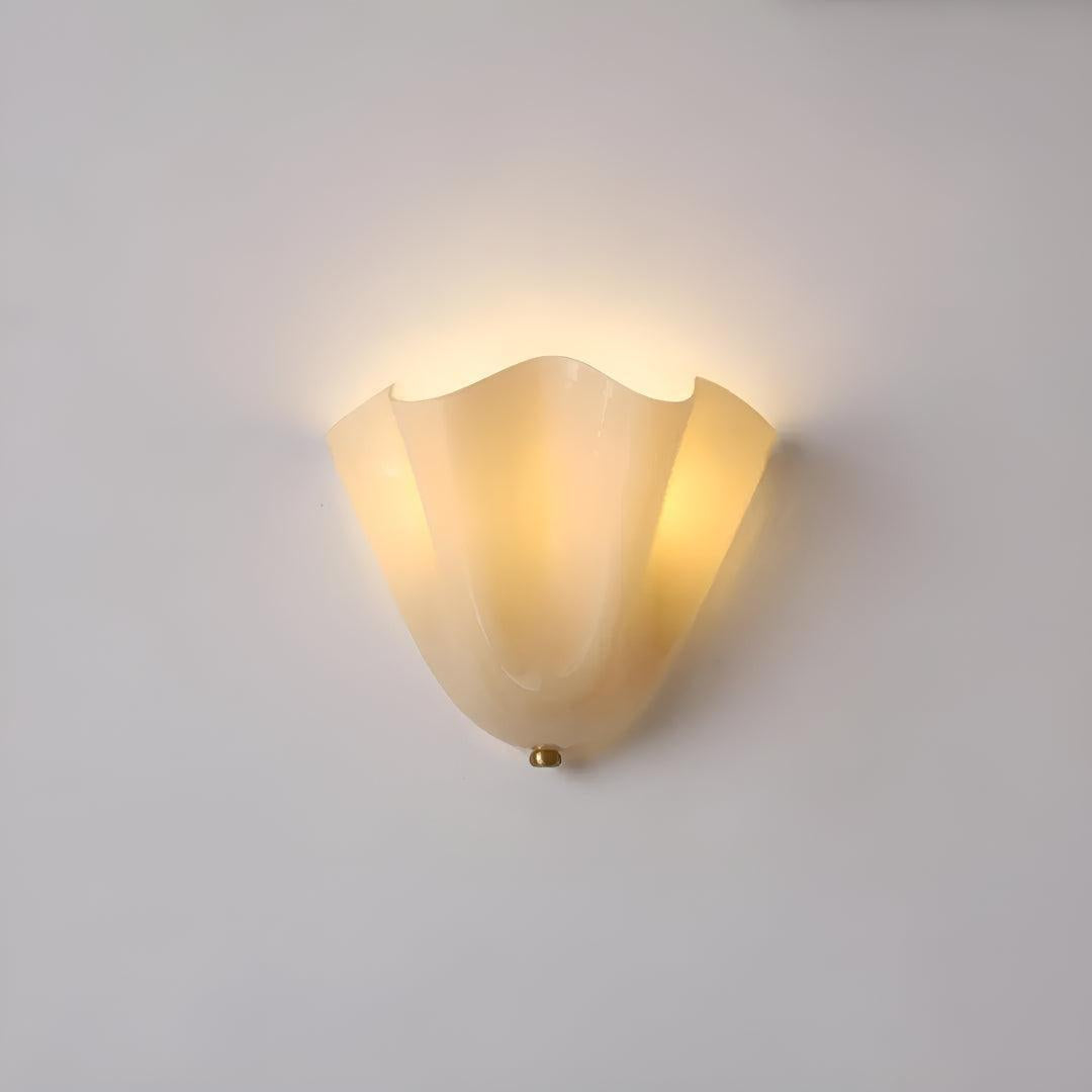 Retro Mid Century Wall Lamp With Petal Shape
