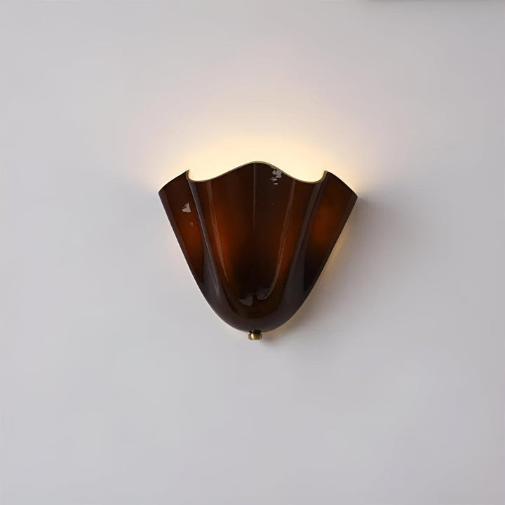 Retro Mid Century Wall Lamp With Petal Shape