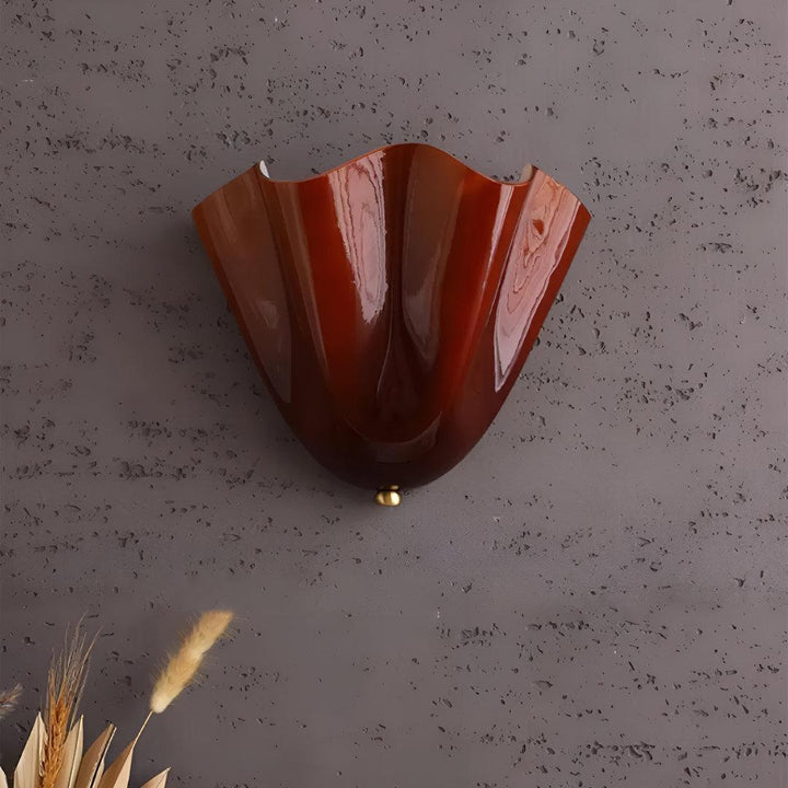 Retro Mid Century Wall Lamp With Petal Shape