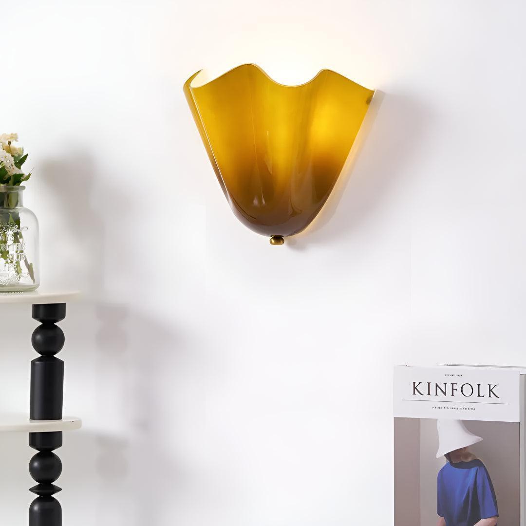 Retro Mid Century Wall Lamp With Petal Shape