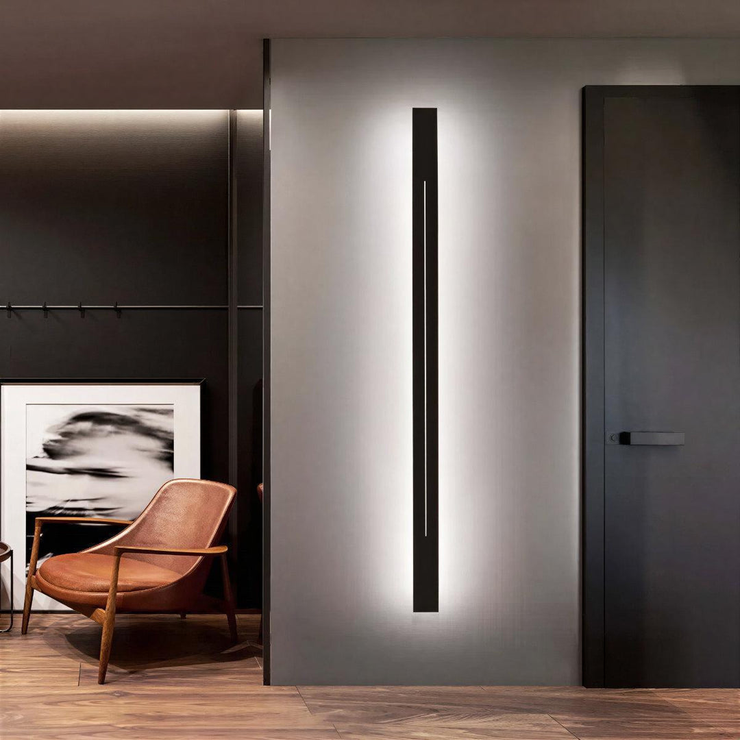 Vertical Wall Light Sconce With Minimalist Bar Design