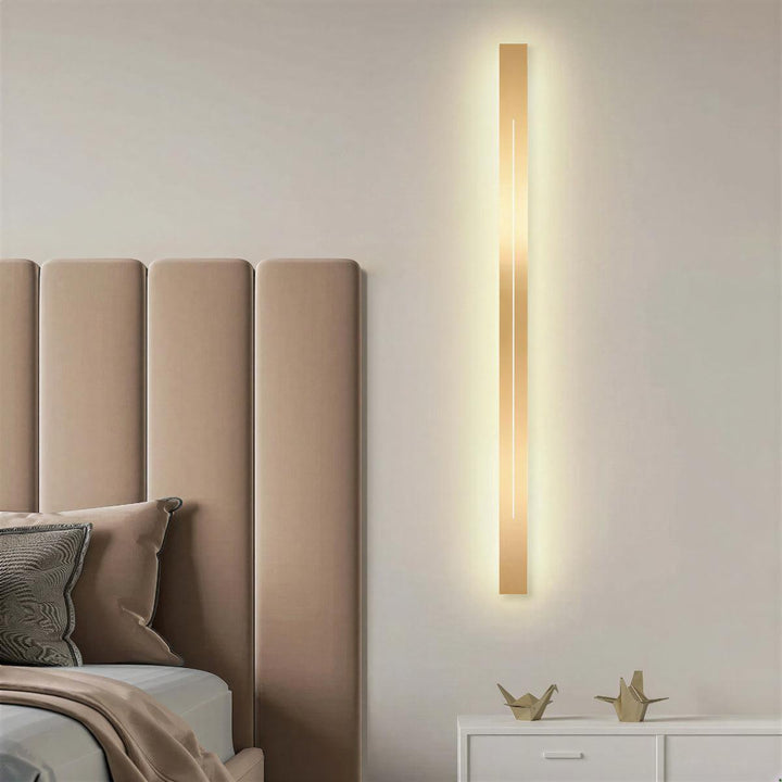 Vertical Wall Light Sconce With Minimalist Bar Design