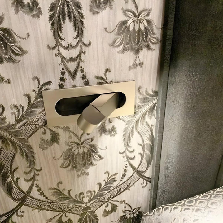 Wall Mounted Bedside Reading Light With Adjustable Head